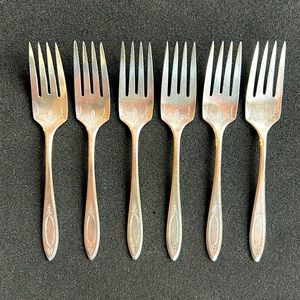 Grandma’s Vintage set of dessert forks. SUPER FAST SHIPPING